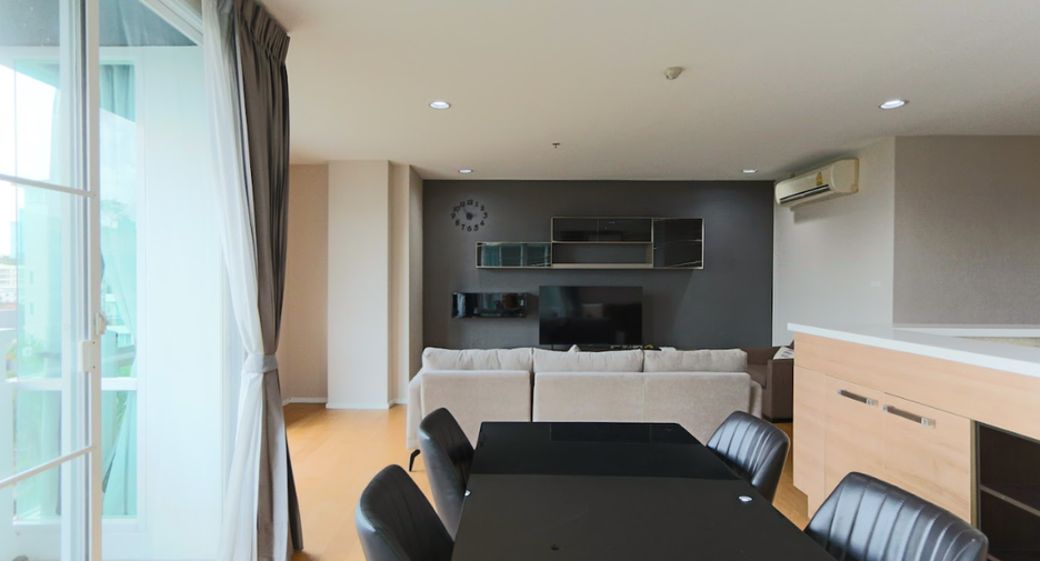 For sale 2 bedrooms condo in Watthana, Bangkok
