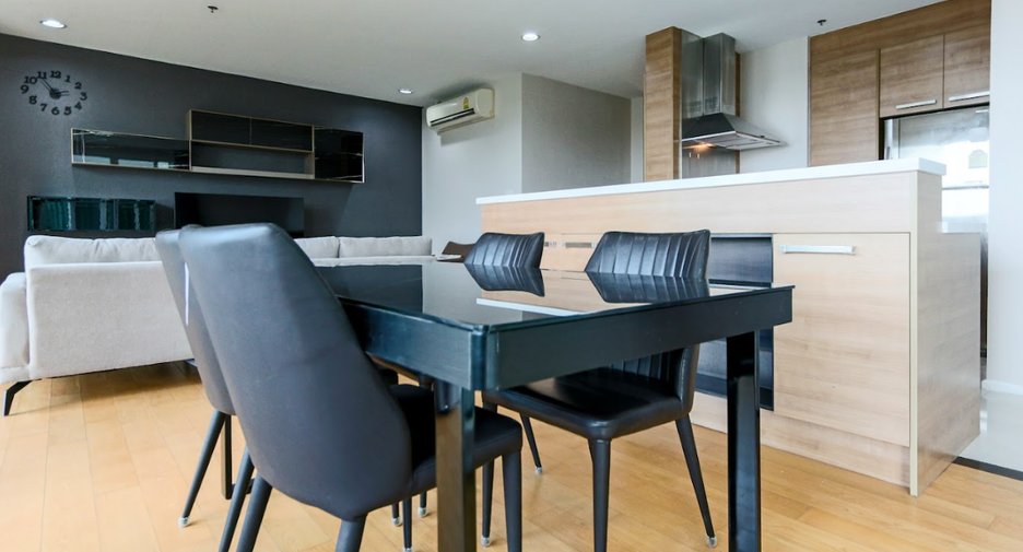 For sale 2 bedrooms condo in Watthana, Bangkok
