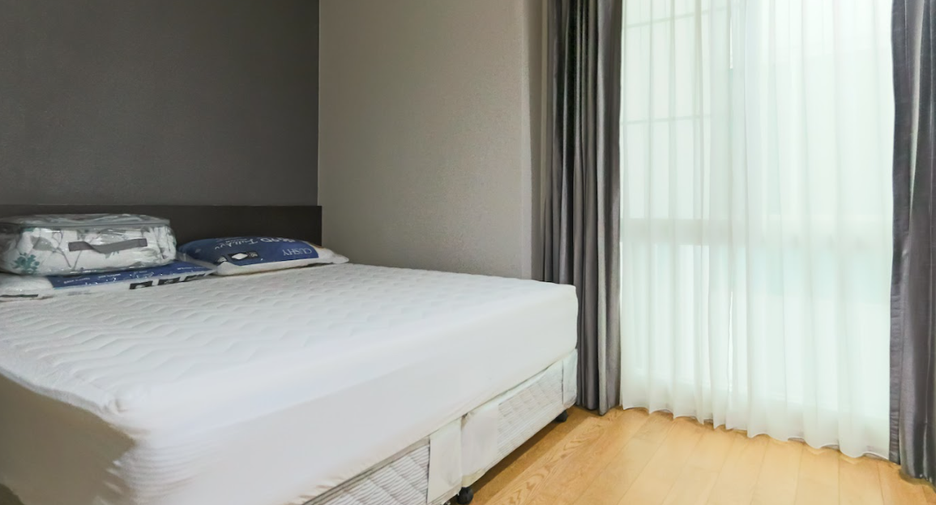 For sale 2 bedrooms condo in Watthana, Bangkok