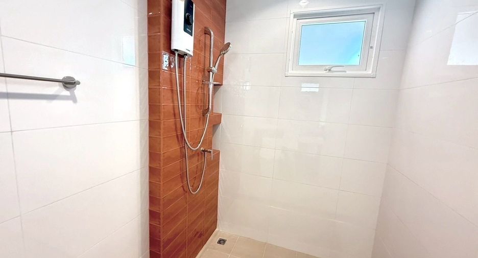 Haus zur Miete mit 4 Zimmer in Mueang Phuket, Phuket