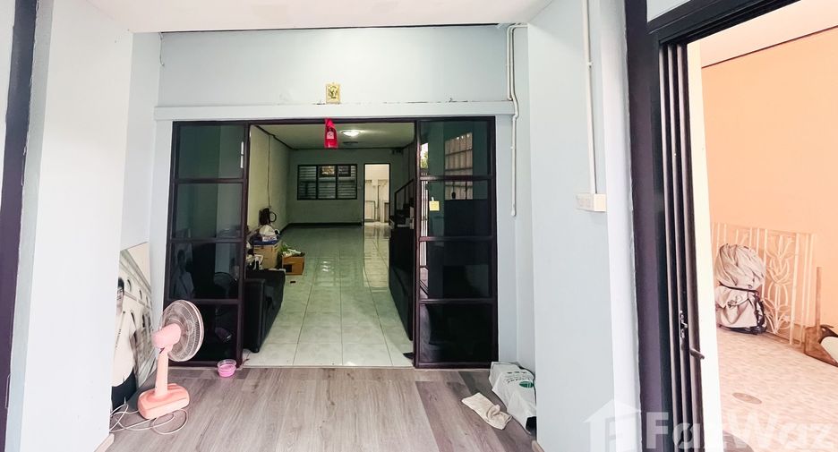 À vendre 3 chambres maison de ville à Bang Kruai, Nonthaburi