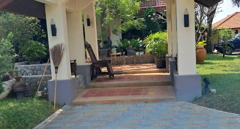 Villa en venta de 9 habitaciones en Mueang Nakhon Pathom, Nakhon Pathom