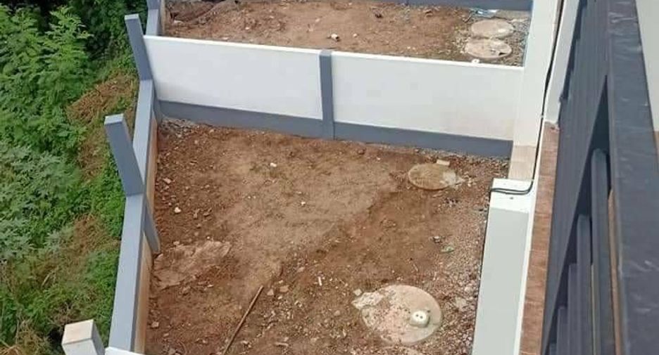 For sale 4 bedrooms townhouse in Mueang Loei, Loei