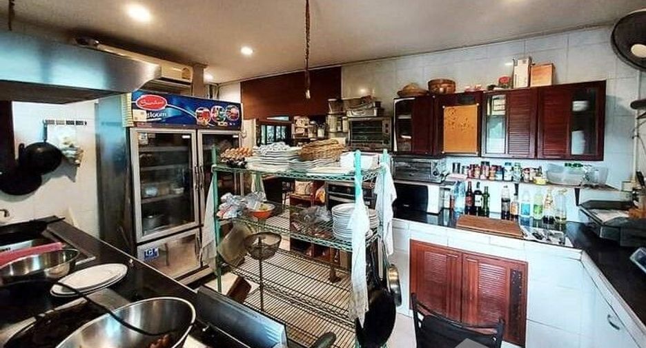 Villa en venta de 8 habitaciones en Mueang Rayong, Rayong