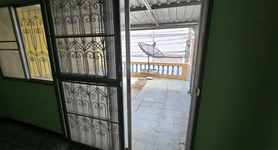 For sale 2 ベッドルーム townhouse in Mueang Samut Prakan, Samut Prakan