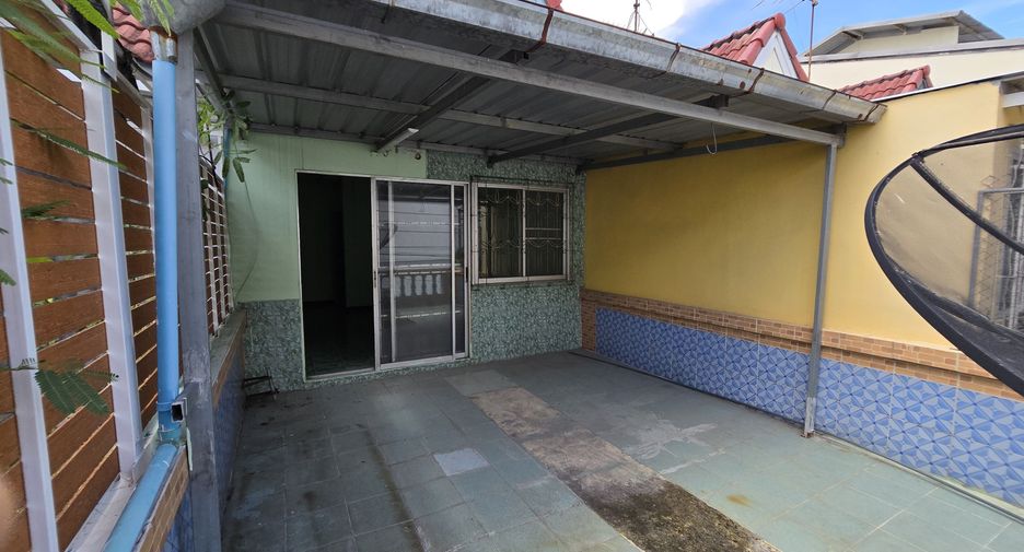 For sale 2 ベッドルーム townhouse in Mueang Samut Prakan, Samut Prakan