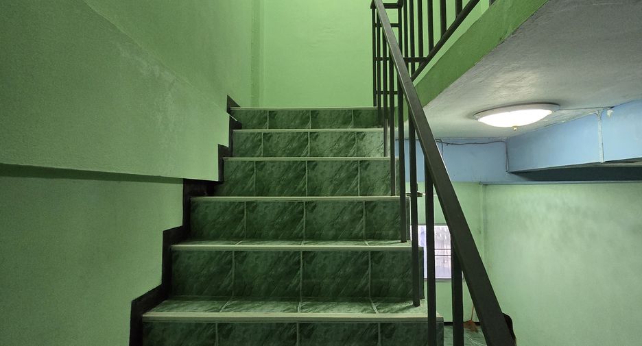 For sale 2 ベッドルーム townhouse in Mueang Samut Prakan, Samut Prakan