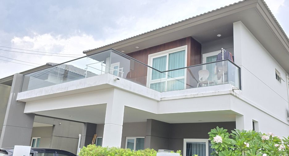 For rent 3 bedrooms house in Mueang Phuket, Phuket