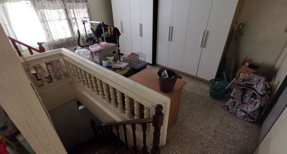 For sale 5 bedrooms townhouse in Khlong Sam Wa, Bangkok