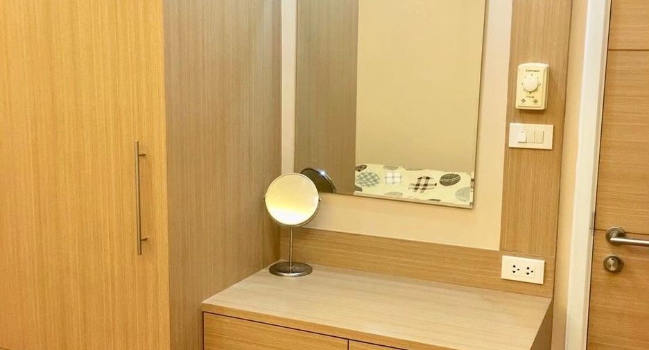 For sale 2 bedrooms condo in Phaya Thai, Bangkok