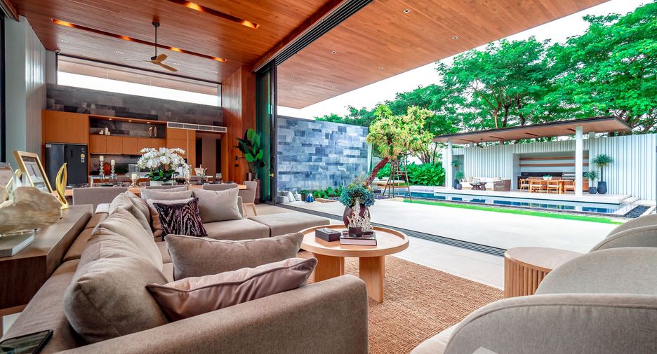 For sale 4 bedrooms villa in Thalang, Phuket