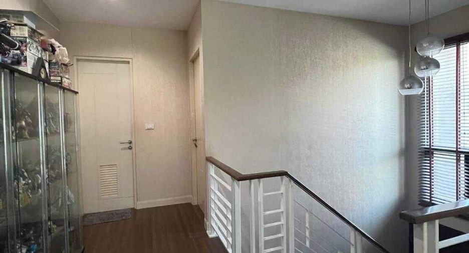 For sale 4 bedrooms house in Bang Khun Thian, Bangkok