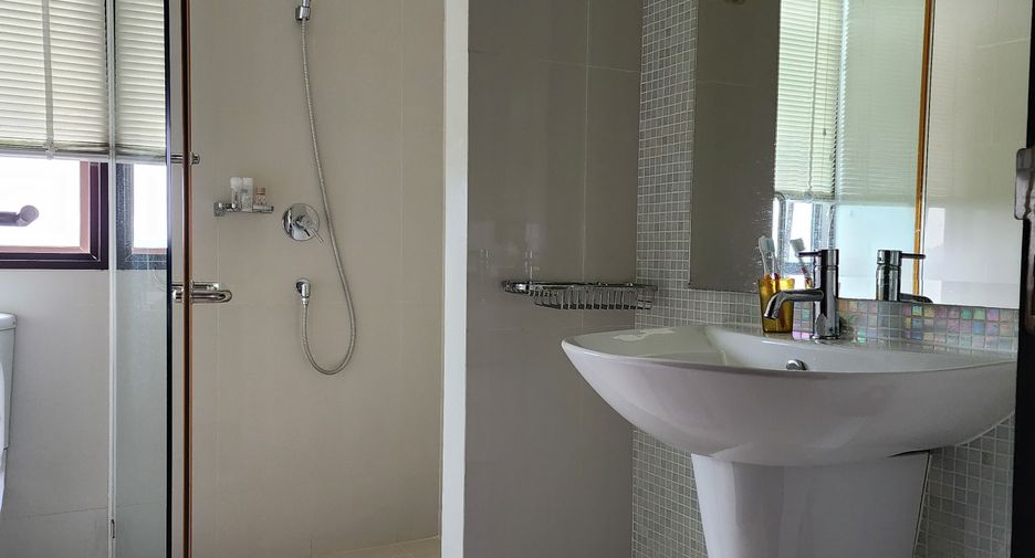 For rent 2 bedrooms condo in Klaeng, Rayong