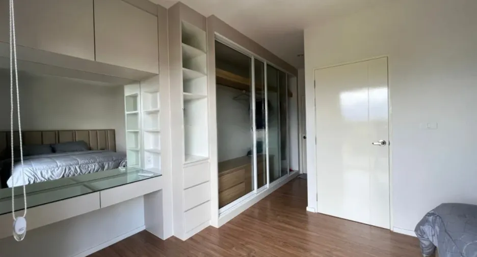 À vendre 3 chambres maison de ville à Bang Bua Thong, Nonthaburi