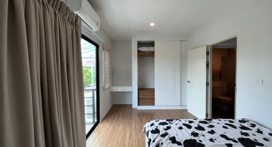 À vendre 3 chambres maison de ville à Bang Bua Thong, Nonthaburi