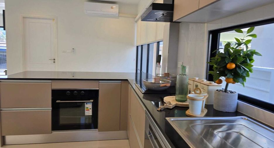 For rent 4 ベッドルーム house in Mueang Phuket, Phuket
