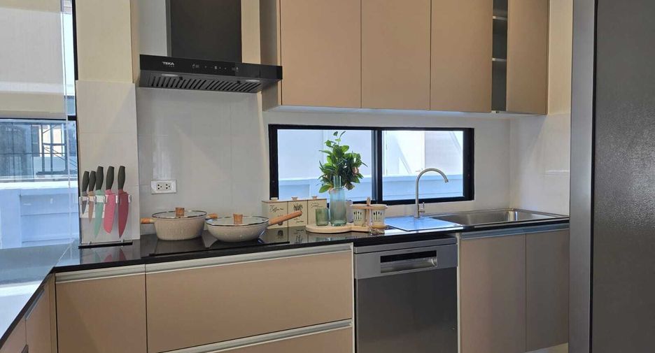 For rent 4 ベッドルーム house in Mueang Phuket, Phuket
