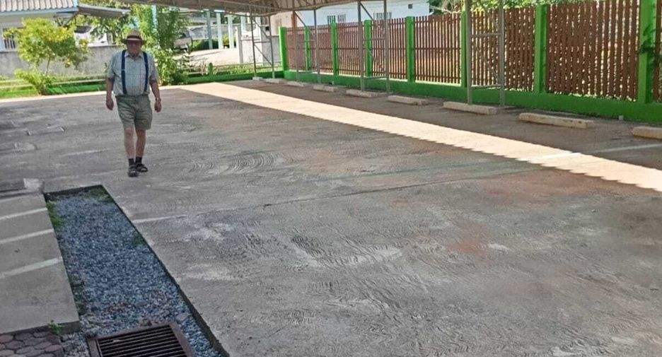 For sale hotel in Somdet, Kalasin