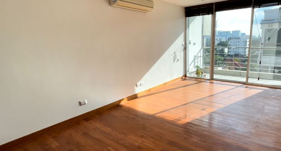 For sale 2 bedrooms condo in Phaya Thai, Bangkok