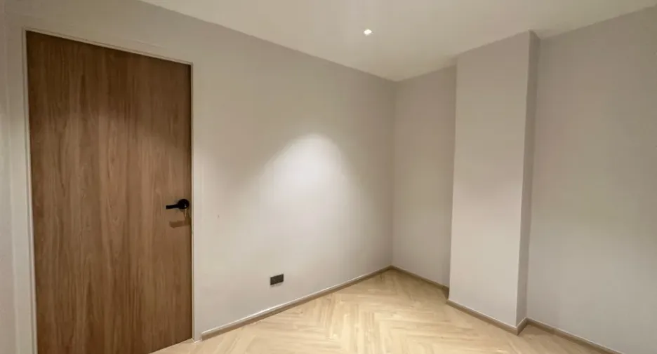 For sale 2 bedrooms condo in Phaya Thai, Bangkok