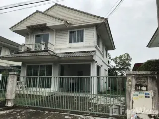 For sale and for rent 3 bedrooms house in Krathum Baen, Samut Sakhon