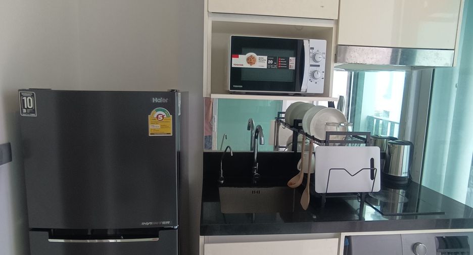 Condo en venta y en alquiler de estudio en Bang Na, Bangkok