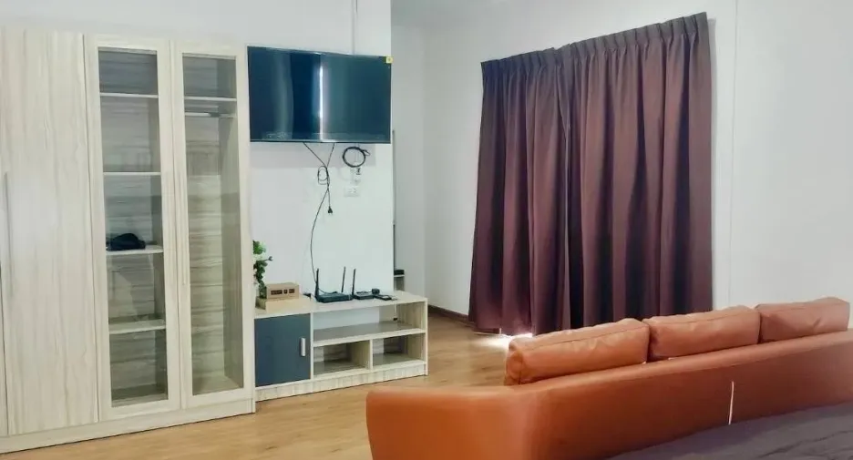For rent 4 bedrooms house in Mueang Phuket, Phuket