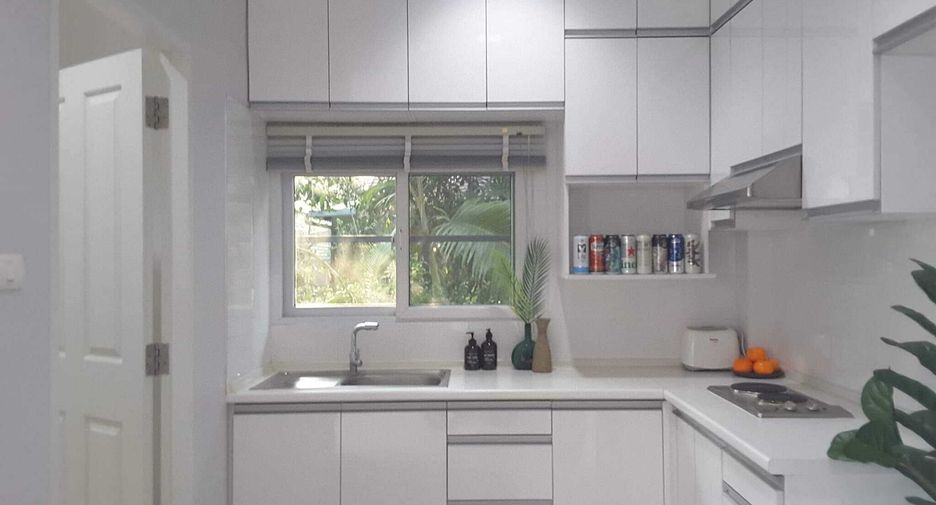 For sale and for rent 4 bedrooms house in Lam Luk Ka, Pathum Thani