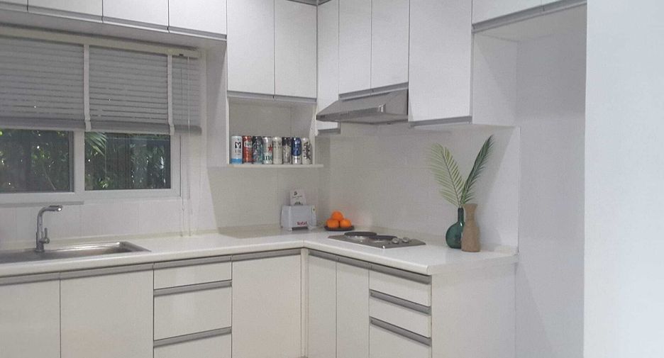For sale and for rent 4 bedrooms house in Lam Luk Ka, Pathum Thani