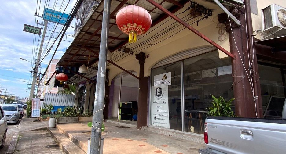 For sale 8 bedrooms retail Space in Mueang Phitsanulok, Phitsanulok