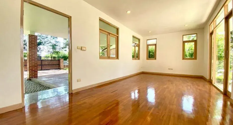 For sale 3 bedrooms house in Thanyaburi, Pathum Thani