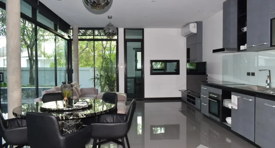 For sale 3 bedrooms villa in Thalang, Phuket