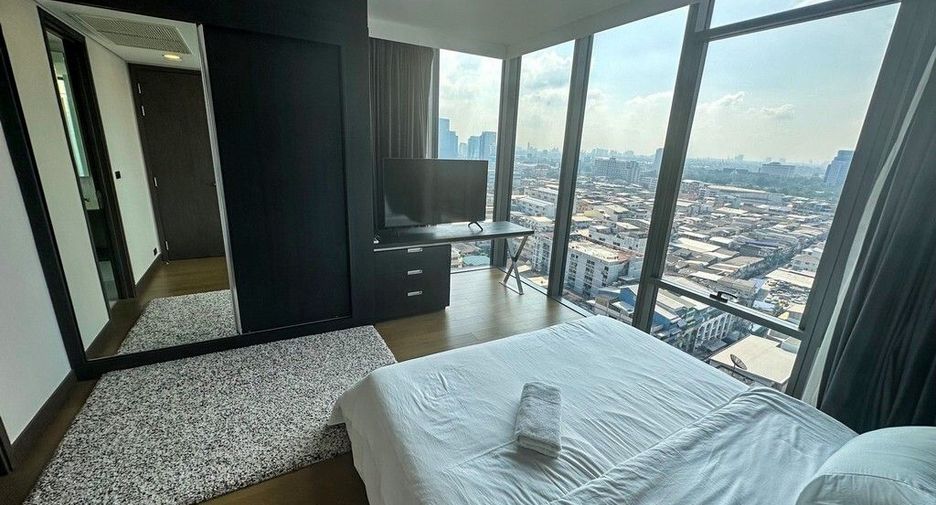 For sale 2 bedrooms condo in Khlong Toei, Bangkok