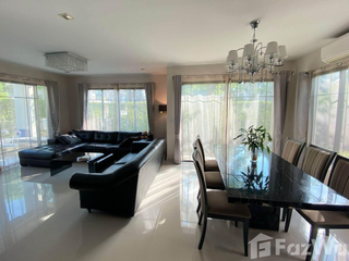 Haus zur Miete mit 3 Zimmer in Mueang Phuket, Phuket