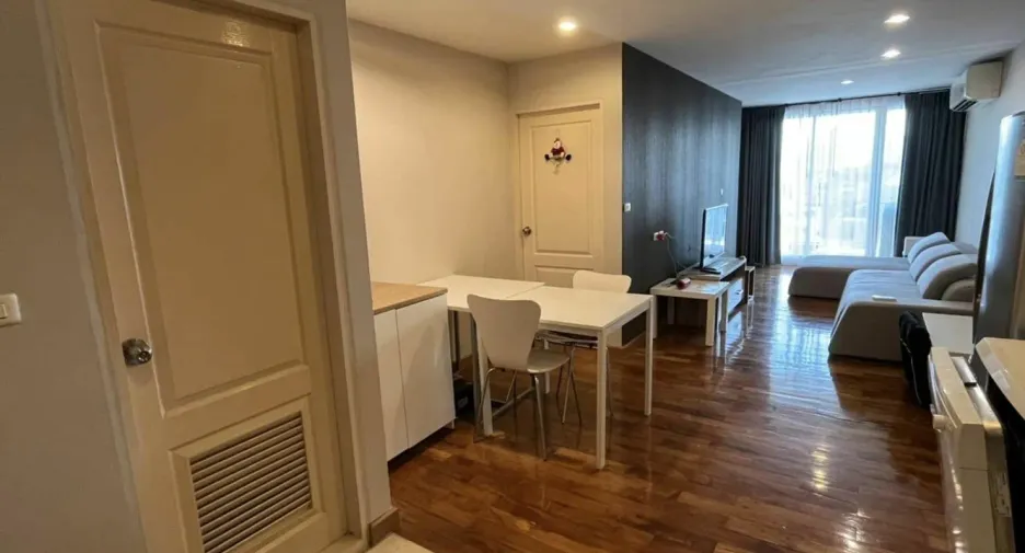 For rent and for sale 1 bed condo in Watthana, Bangkok