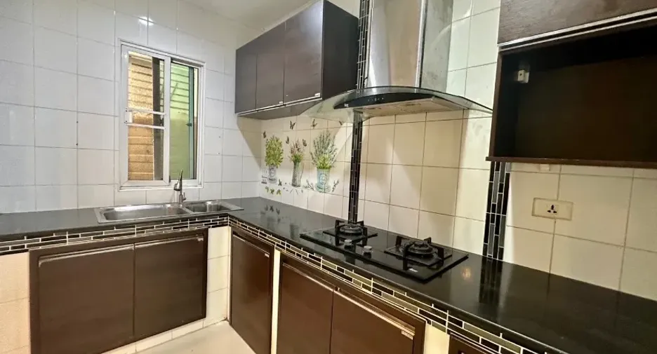 Продажа 3 спальни таунхаус в Суан Луанг, Бангкок