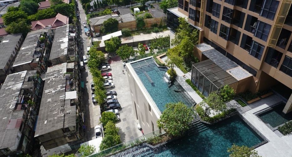 For sale 1 bed condo in Khlong Toei, Bangkok