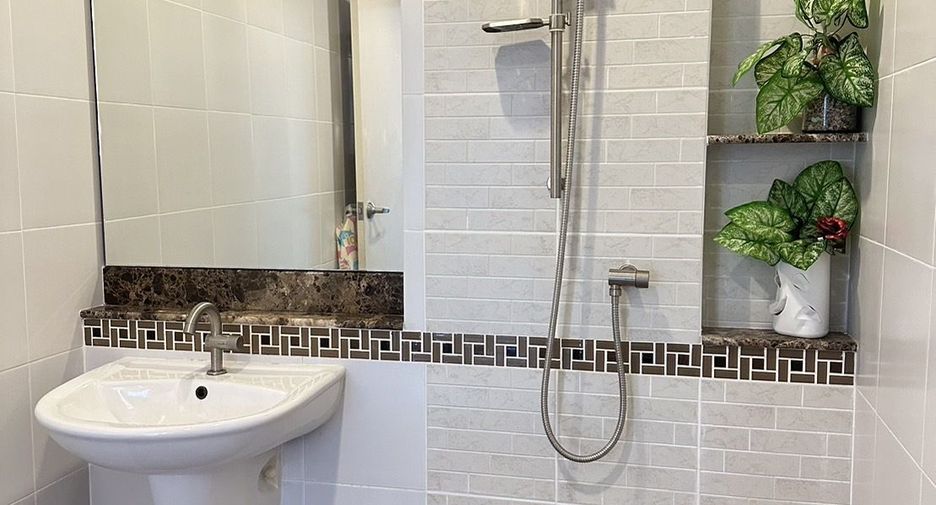 For rent 3 bedrooms house in Mueang Phuket, Phuket
