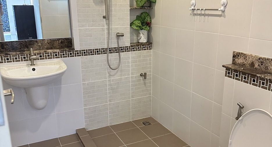 For rent 3 bedrooms house in Mueang Phuket, Phuket
