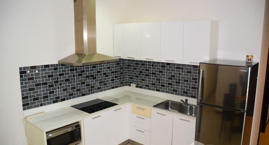 For sale 2 bedrooms condo in Watthana, Bangkok