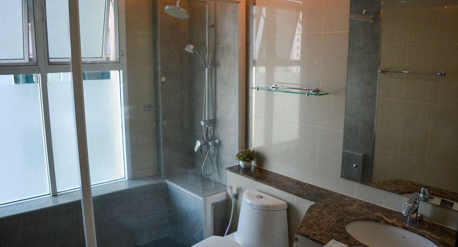 For sale 2 bedrooms condo in Watthana, Bangkok