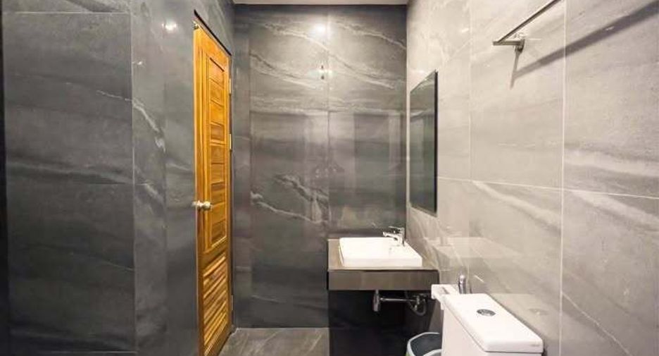 À louer 4 chambres maison à Mueang Phuket, Phuket
