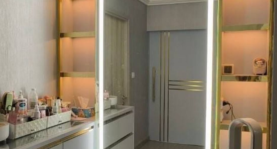 For sale 4 bedrooms house in Pak Kret, Nonthaburi