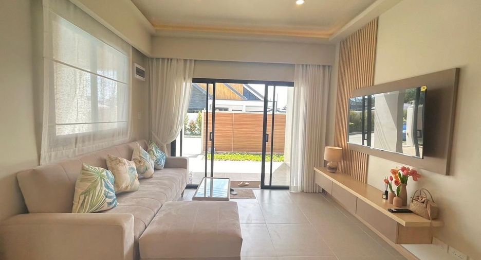 For rent 3 bedrooms villa in Mueang Phuket, Phuket
