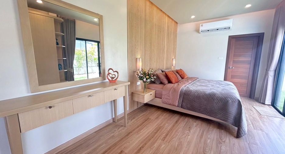 For rent 3 bedrooms villa in Mueang Phuket, Phuket