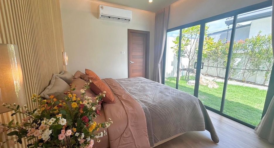 For rent 3 bedrooms villa in Mueang Phuket, Phuket