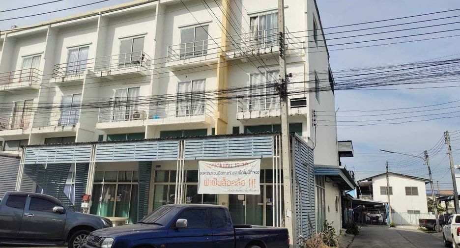 出租 9 卧室 联排别墅 在 Thanyaburi, Pathum Thani