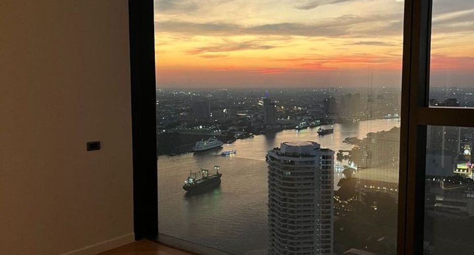 For sale 3 bedrooms condo in Bang Kho Laem, Bangkok