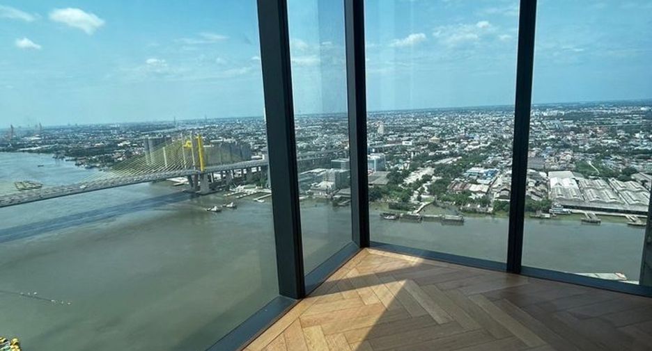 For sale 3 bedrooms condo in Bang Kho Laem, Bangkok