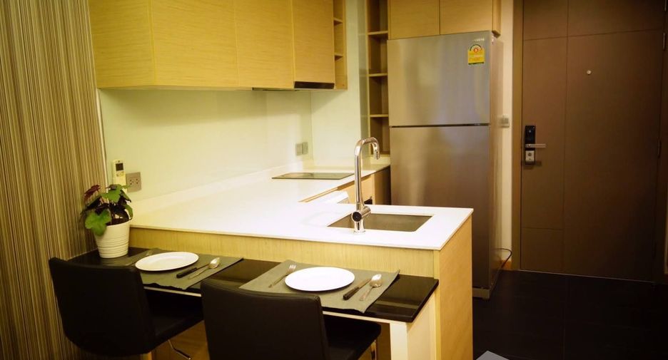 For sale 1 bed condo in Watthana, Bangkok